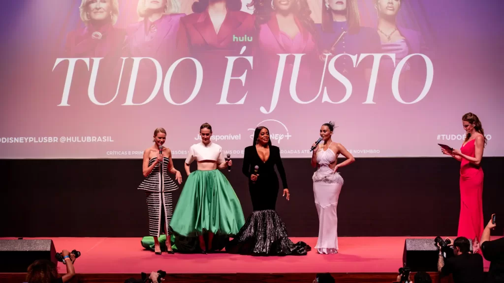 Kim Kardashian, Naomi Watts y Sarah Paulson deslumbran en la alfombra rosa de Todo Vale en Río de Janeiro
