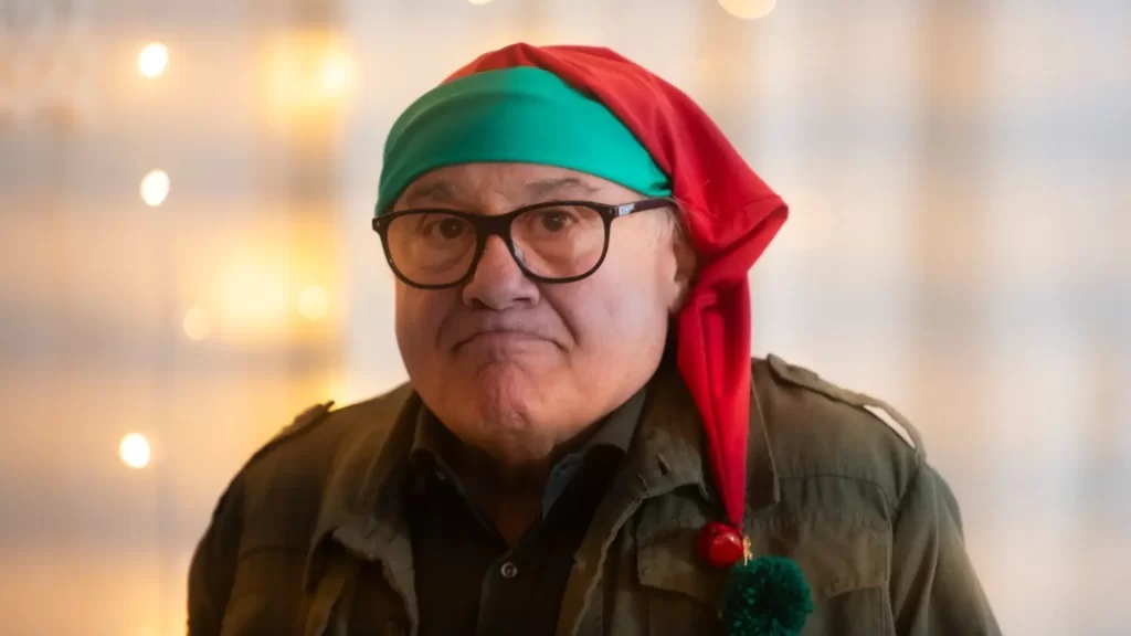 “Una Navidad Inesperada”: la nueva comedia familiar con Danny DeVito y Andie MacDowell que se estrena este 4 de diciembre