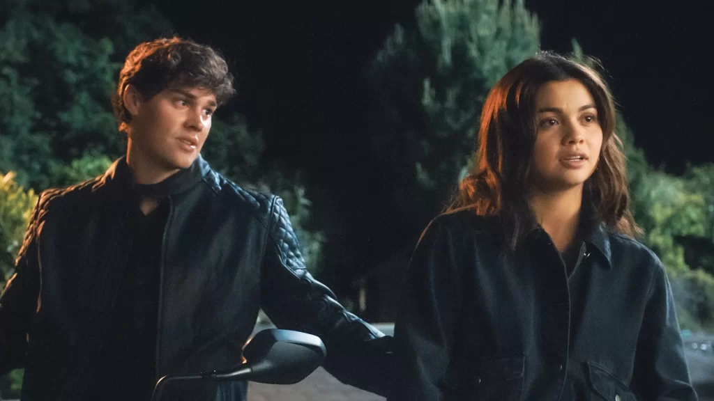 “Amor Fuera de Tiempo”: el romance juvenil basado en un éxito de Wattpad que llega a los cines este 18 de diciembre