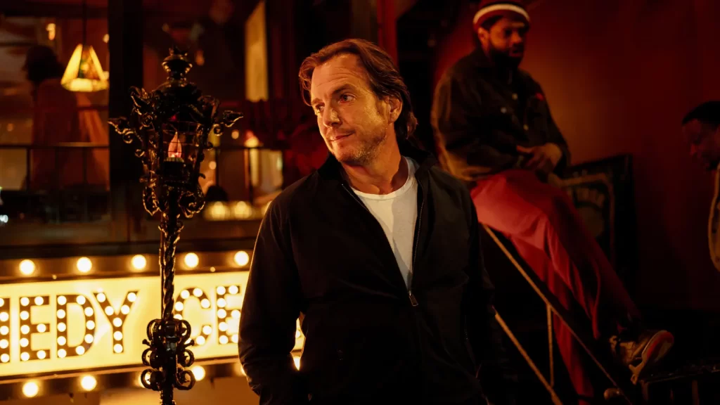 Ya está disponible un nuevo tráiler de ¿Está funcionando esto?, la nueva película dirigida por Bradley Cooper