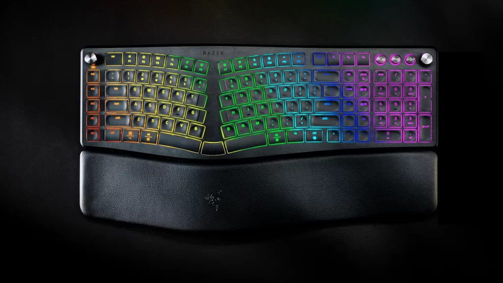 Razer lanza el Pro Type Ergo: el teclado ergonómico con IA y enfoque en productividad que apunta también al gaming