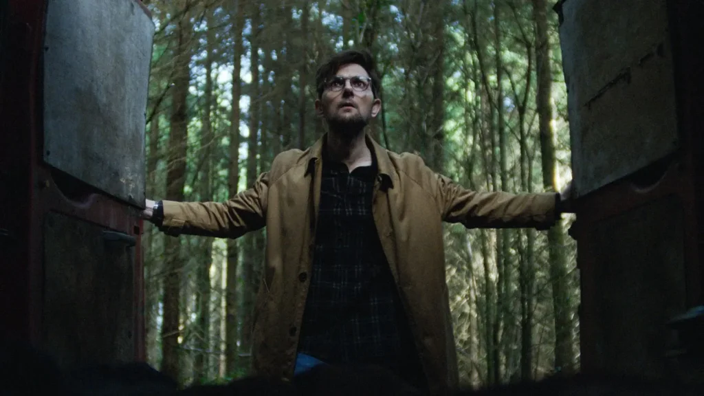 ‘Hokum: La Maldición de la Bruja’ llega a los cines: terror psicológico y misterio en una inquietante historia ambientada en Irlanda