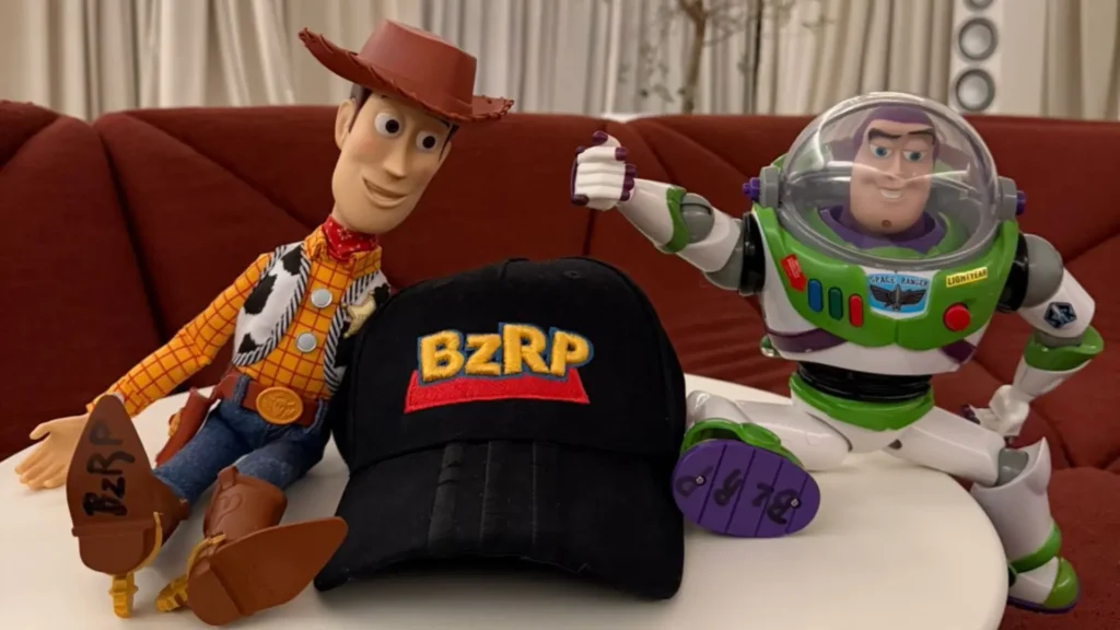 Bizarrap se suma a Toy Story 5: el productor argentino tendrá un cameo en el doblaje latino de la nueva película de Pixar